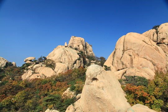 五蓮山層林盡染秋 色彩斑斕迷人