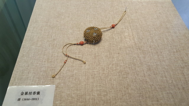 故宮藏金累絲香囊