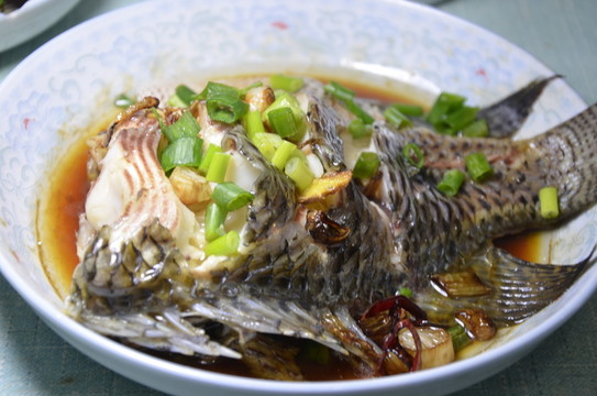 清蒸鯽魚