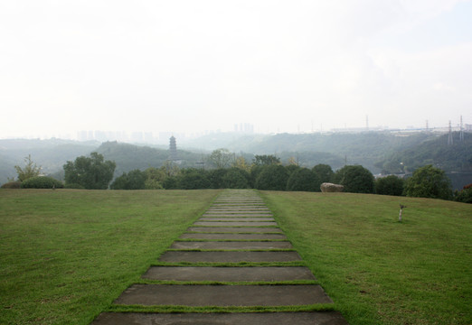 草坪路