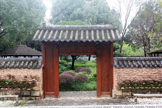 韓國復(fù)古實木入戶門