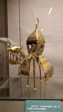 國(guó)家博物館藏銅駝轎