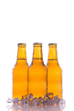 三杯冰啤酒