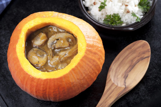 秋天綠色野菌湯