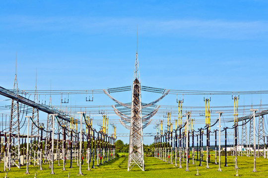 電廠和配電站在美麗的風(fēng)景