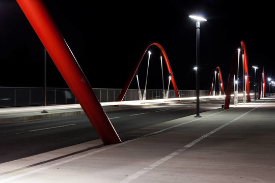 現(xiàn)代公路橋