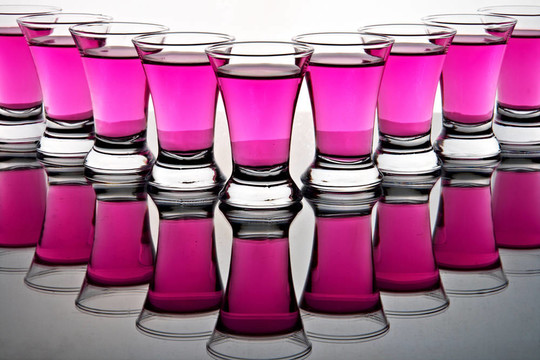 玻璃酒杯