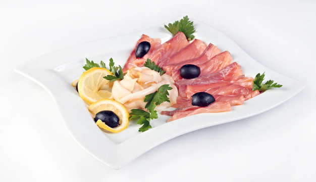 咸鮭魚(yú)片和熏脂肪片