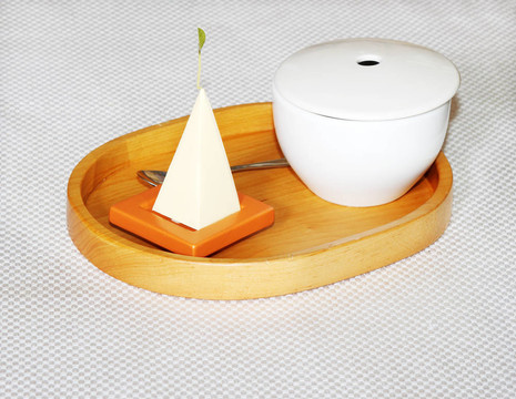 糖碗和茶