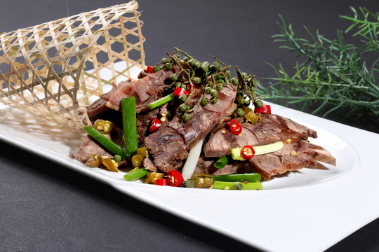 干拌牛肉