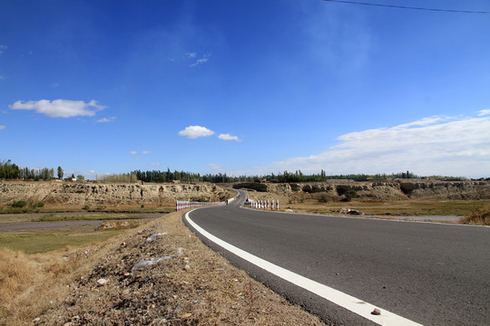柏油路