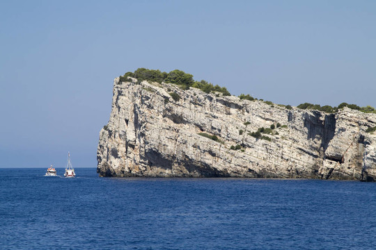 在Kornati群島Dugi Otok Cliff