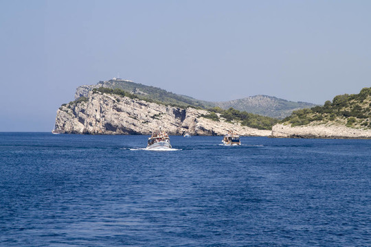 在Kornati群島Dugi Otok Cliff