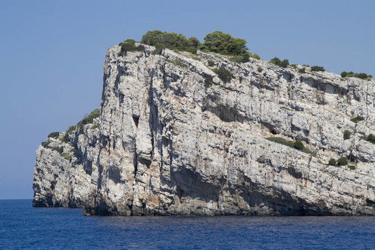 在Kornati群島Dugi Otok Cliff