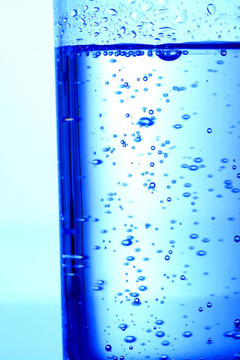 水