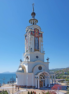 Saint Nikolas教堂和一座燈塔；克里米亞