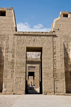 Egyp的一個寺古門口