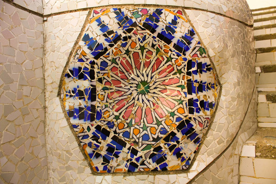 Gaudi Mosaic。巴塞羅那公園古埃爾