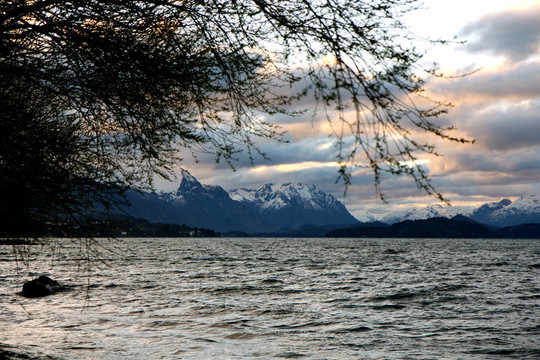 在Bariloche看日落