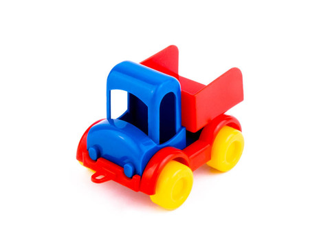 白色背景上的彩色玩具車
