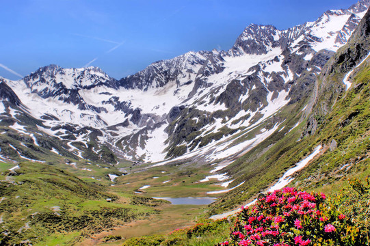 在意大利的高山湖泊seebersee
