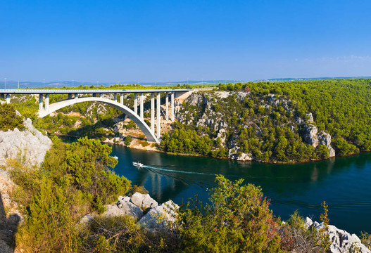 克羅地亞河流克爾卡橋