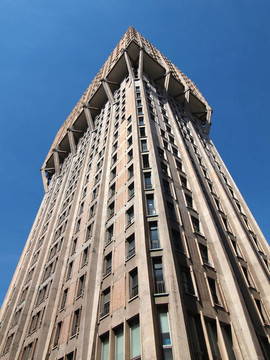 Torre Velasca；米蘭