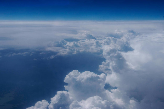藍(lán)色的天空與clouds_2