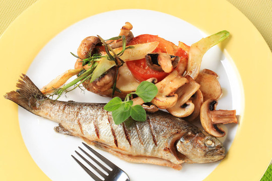 煎鱒魚