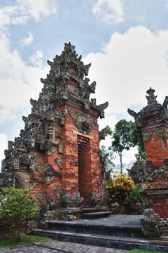 傳統(tǒng)的巴厘寺- Pura Beji。