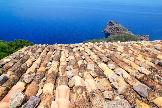 Deia Sa Foradada在地中海馬略卡島
