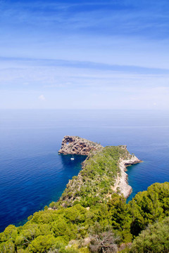 Deia Sa Foradada在地中海馬略卡島