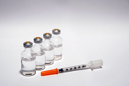 醫(yī)用小瓶和注射器5