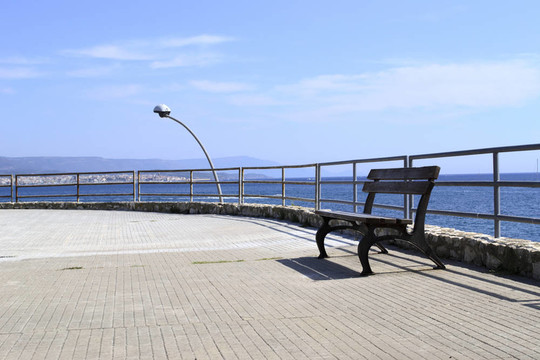 海上長(zhǎng)凳