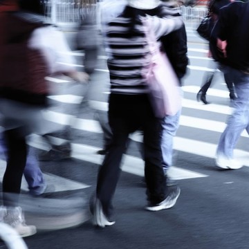 斑馬街上的人們