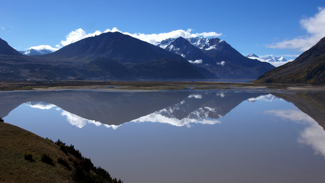 湖光山色