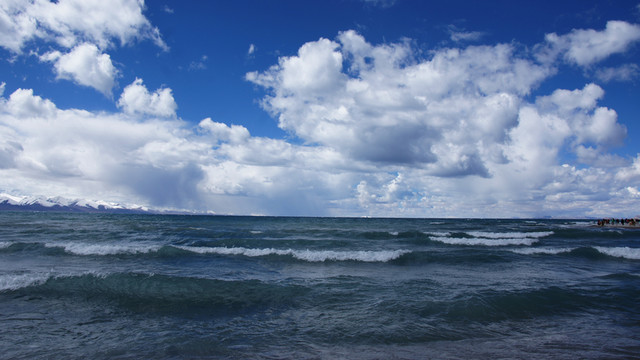 湖水 藍(lán)天