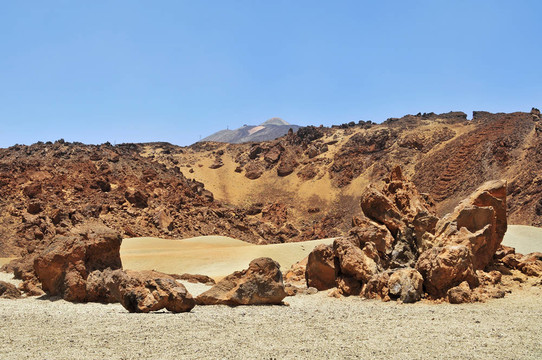 火山景觀；背景中的泰德火山；在泰德國家公園；特內(nèi)里費；加那利群島；西班牙