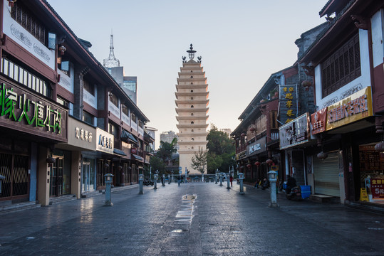 昆明東寺塔