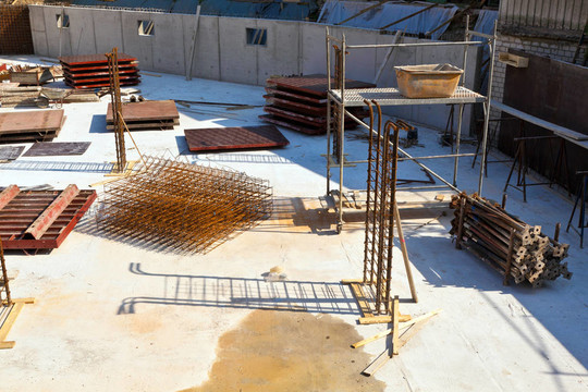 在一個(gè)新房子的建筑工地的材料