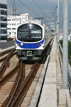 天空的藍(lán)色列車