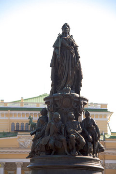 紀(jì)念碑，皇后和Alexandrine劇院
