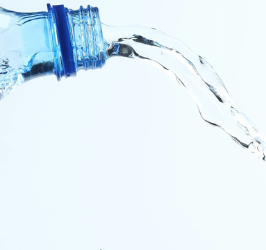 溢出的水