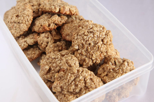 核桃燕麥餅干在塑料制品
