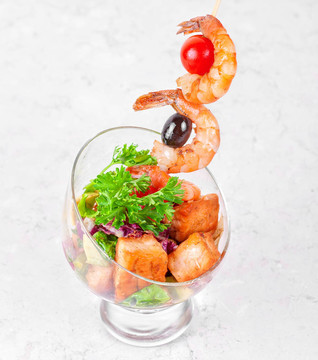 油炸蝦和魚(yú)串