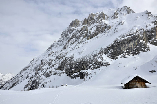 小屋在冬天collac峰