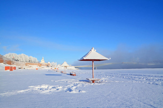 雪中的小鎮(zhèn)海灘