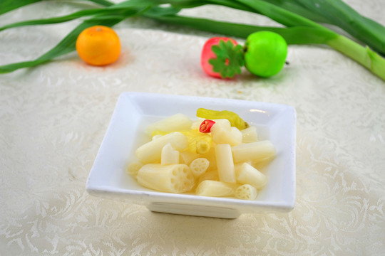 美味藕尖