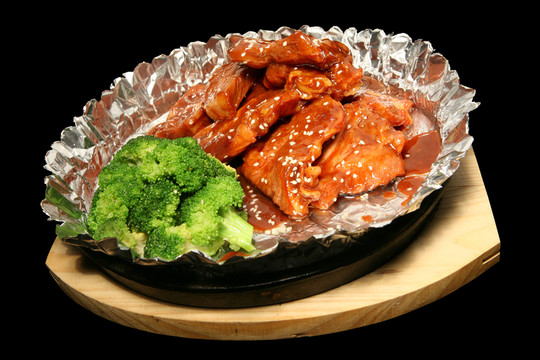 鐵板牛仔骨