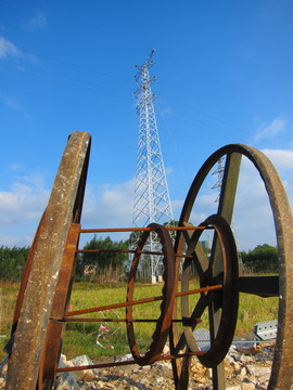 電力鐵塔